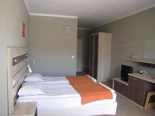 Отель Blue Orange Beach Resort Созополь Двухместный номер с 1 кроватью или 2 отдельными кроватями и балконом-5